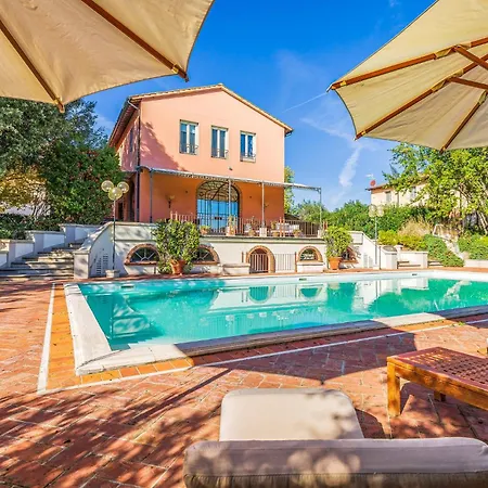 Pet Friendly In With Wi-fi Holiday home